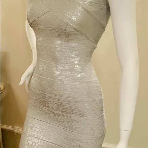 HERVE LEGER DRESS, FOIL SIZE S RETAIL1,290.00 - Picture 6 of 14
